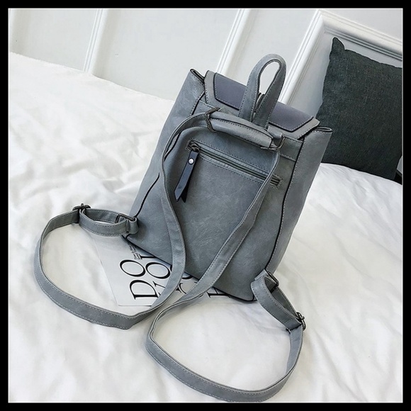 NEW CAMBRIDGE Bucket Backpack - Picture 7 of 8